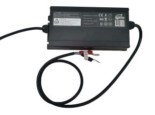 Ladegerät f.LiFePO4 Batterie 24V 7A IP65